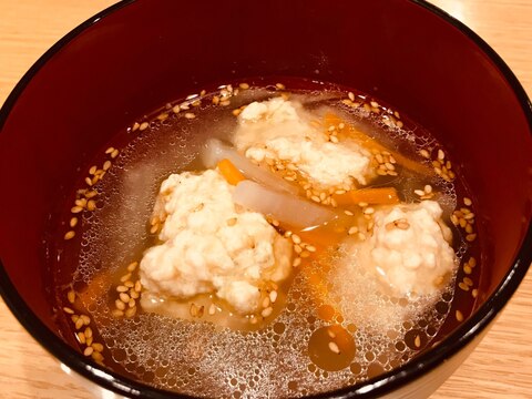 鶏団子の中華スープ